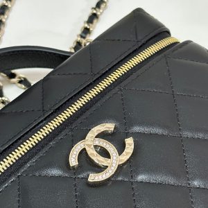 img_b885826e_20250121_i1737451573741_4462_0_1_jpg CC 25C Vanity Case 19.5cm Black Hanel Sheepskin Light Gold Hardware