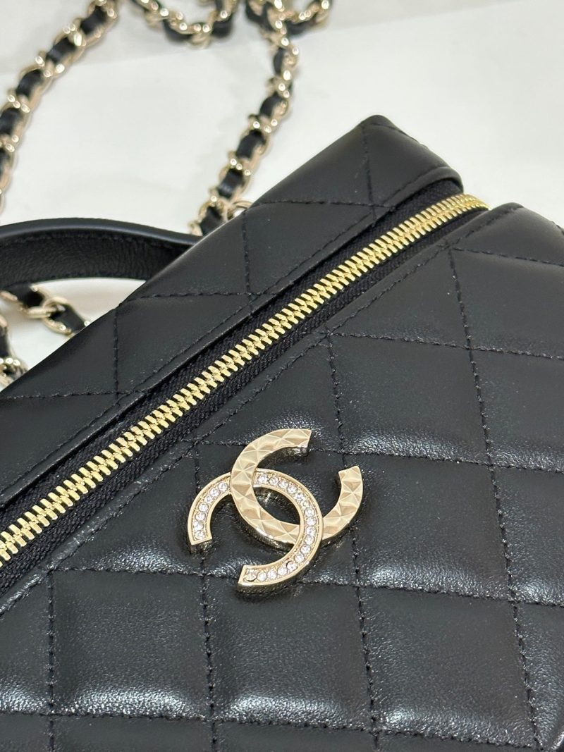 img_b885826e_20250121_i1737451573741_4462_0_1_jpg CC 25C Vanity Case 19.5cm Black Hanel Sheepskin Light Gold Hardware