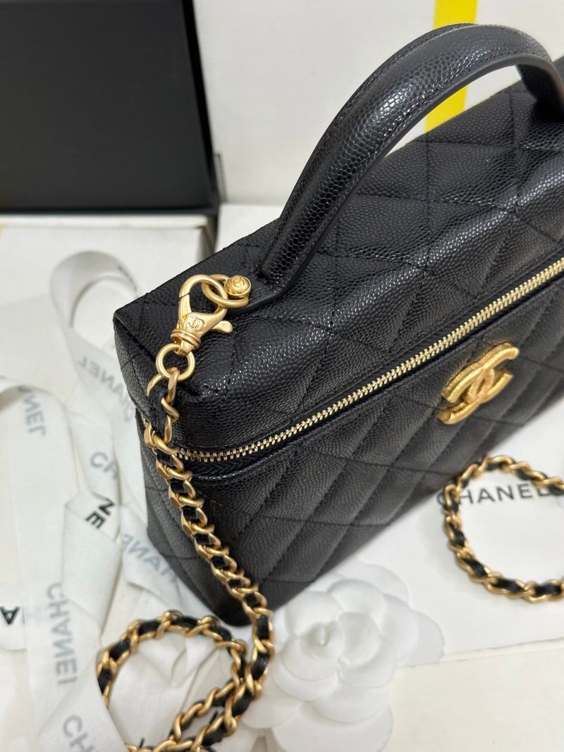img_b885826e_20250319_i1742387059290_9366_0_3_jpg CC 25P Vanity Case 19.5cm Black Calfskin Gold Hardware 243586