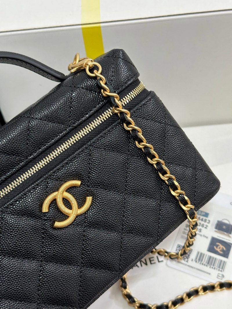 img_b885826e_20250319_i1742387059370_1517_0_4_jpg CC 25P Vanity Case 19.5cm Black Calfskin Gold Hardware 243586