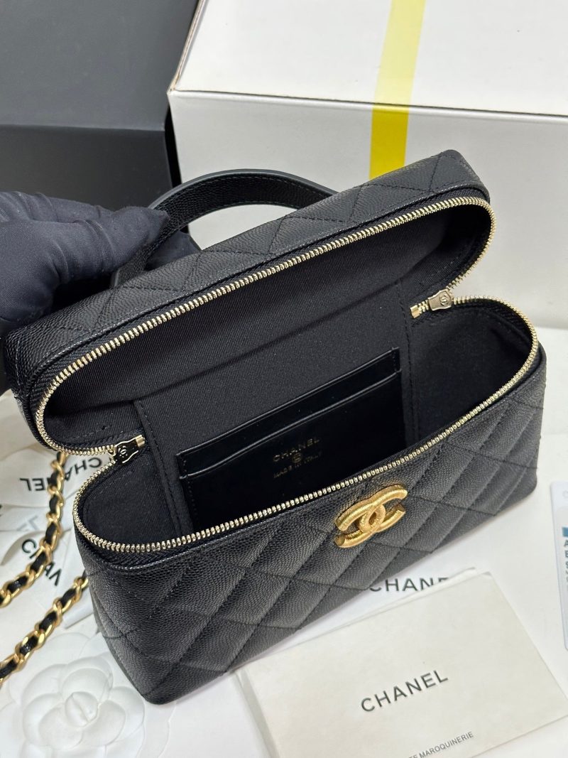 img_b885826e_20250319_i1742387059371_919_0_5_jpg CC 25P Vanity Case 19.5cm Black Calfskin Gold Hardware 243586