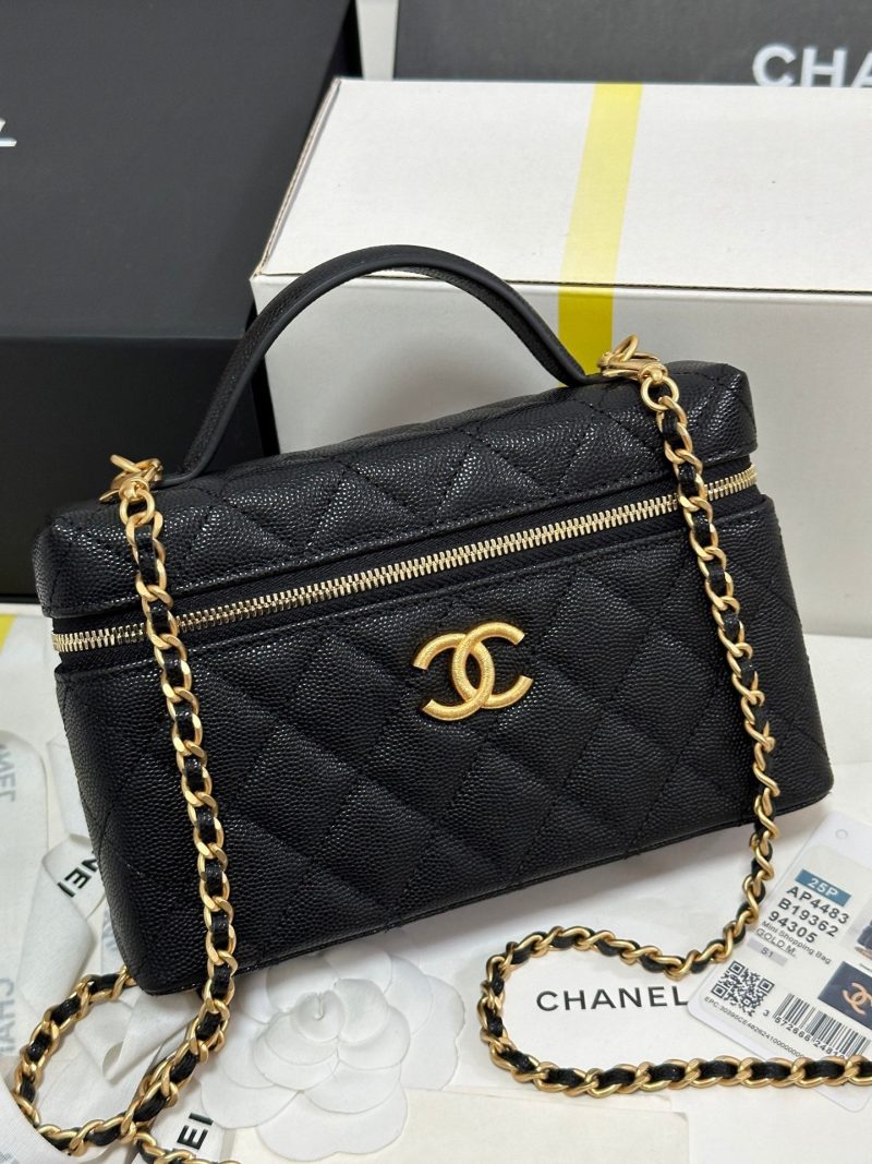 img_b885826e_20250319_i1742387059409_2905_0_1_jpg CC 25P Vanity Case 19.5cm Black Calfskin Gold Hardware 243586