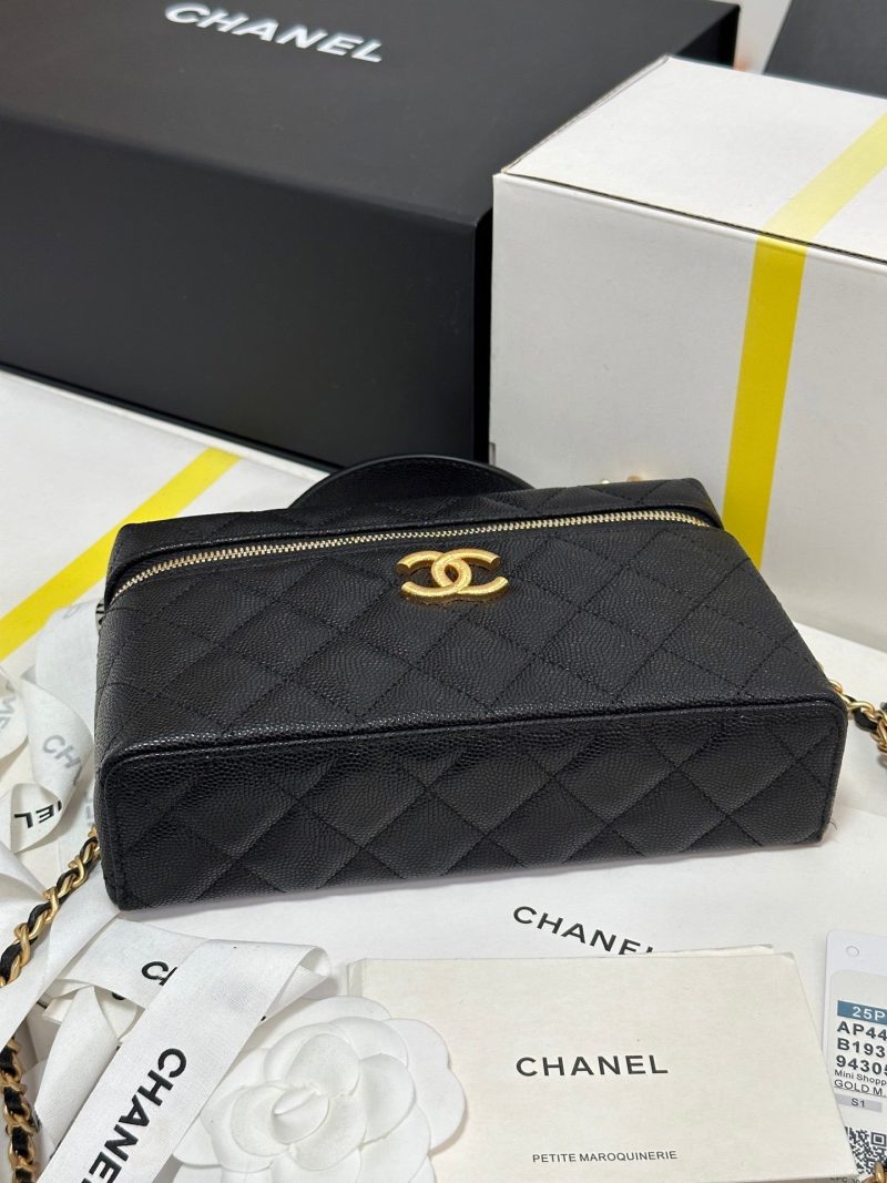 img_b885826e_20250319_i1742387060919_1817_0_7_jpg CC 25P Vanity Case 19.5cm Black Calfskin Gold Hardware 243586