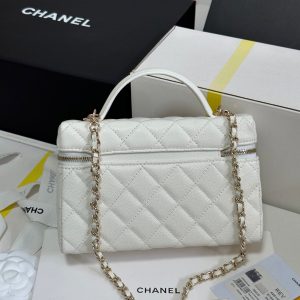 CC 25P Vanity Case 19.5cm White Calfskin Heart Rhinestone 243604