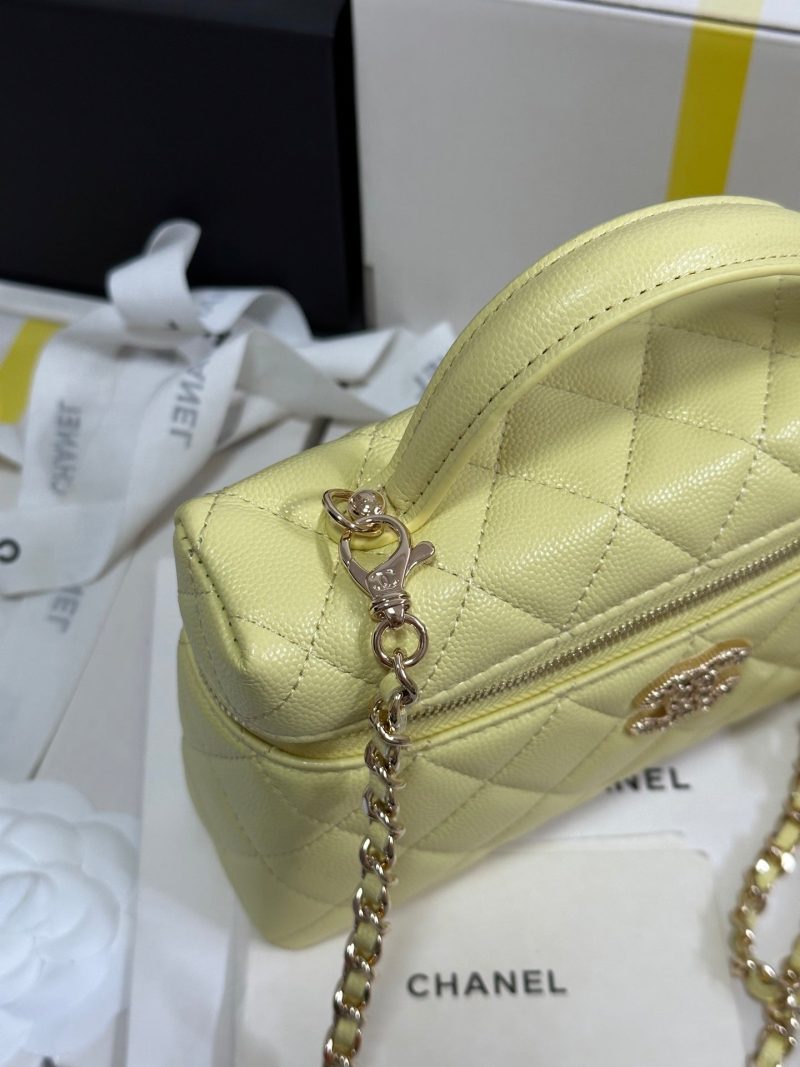 CC 25P Vanity Case 19.5cm Yellow Pastel Calfskin Heart Rhinestone 243607