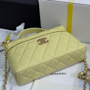 CC 25P Vanity Case 19.5cm Yellow Pastel Calfskin Heart Rhinestone 243607