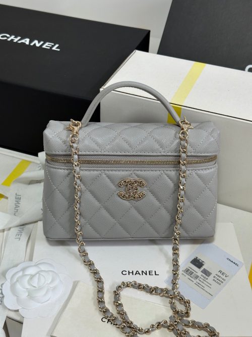 CC 25P Vanity Case 19.5cm Light Gray Calfskin Heart Rhinestone 243610