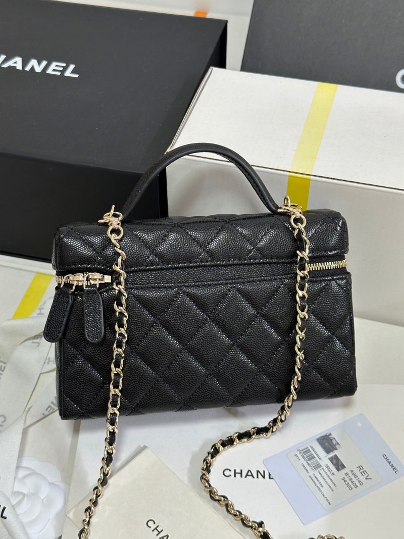 img_b885826e_20250324_i1742780333071_1484_0_8.jpg_1 CC 25P Vanity Case 19.5cm Black Calfskin Heart Rhinestone 243613