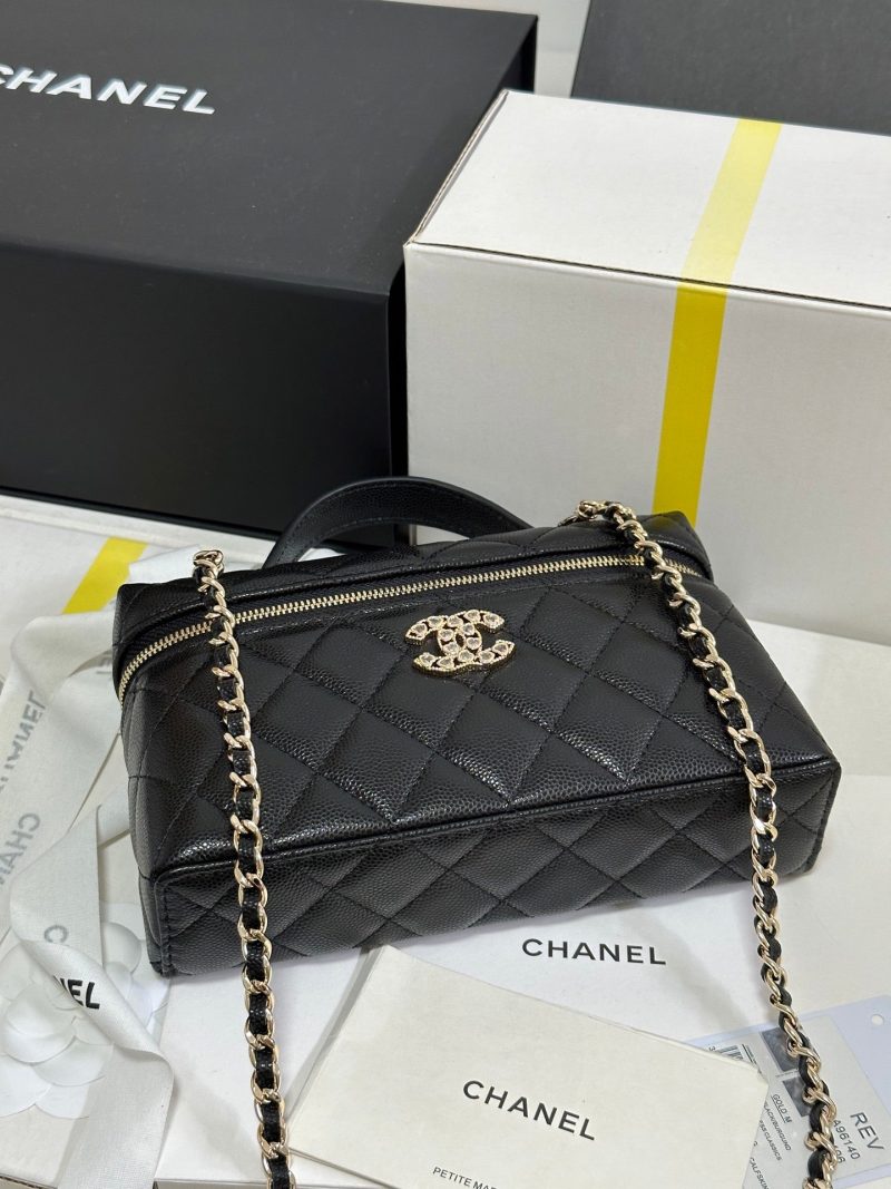 img_b885826e_20250324_i1742780333801_1302_0_7.jpg_1 CC 25P Vanity Case 19.5cm Black Calfskin Heart Rhinestone 243613