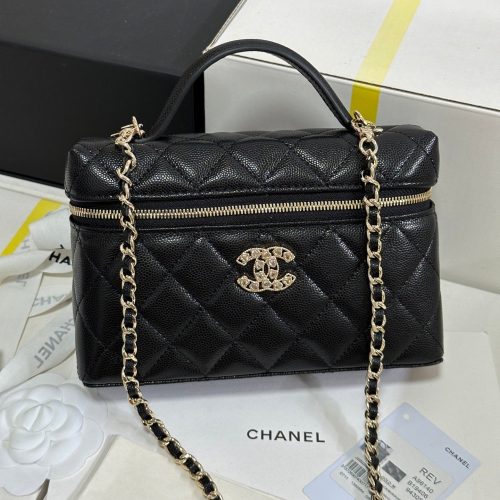 CC 25P Vanity Case 19.5cm Black Calfskin Heart Rhinestone 243613