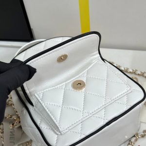 img_b885826e_20250324_i1742814837457_9050_0_6_jpg CC 25P Mini Backpack 18 White Black Lambskin Gold Hardware 243521