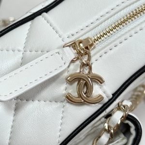 img_b885826e_20250324_i1742814838848_9142_0_8_jpg CC 25P Mini Backpack 18 White Black Lambskin Gold Hardware 243521