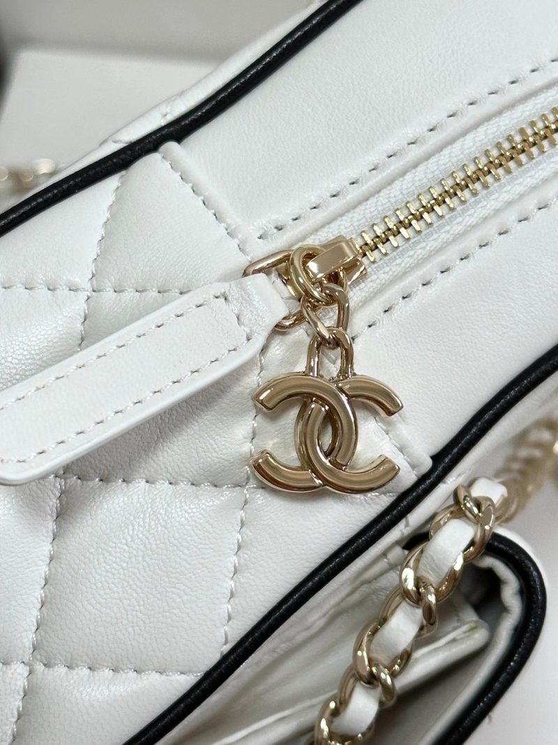 img_b885826e_20250324_i1742814838848_9142_0_8_jpg CC 25P Mini Backpack 18 White Black Lambskin Gold Hardware 243521