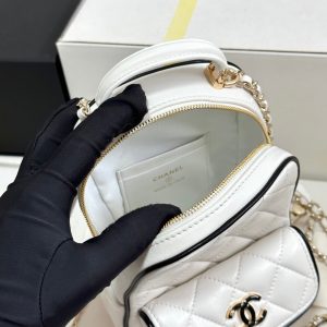 img_b885826e_20250324_i1742814838930_2917_0_5_jpg CC 25P Mini Backpack 18 White Black Lambskin Gold Hardware 243521