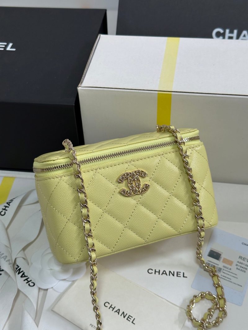 CC 25C Vanity Case 17cm Yellow Caviar Leather Heart Rhinestone Light Gold Hardware 243418