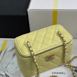 CC 25C Vanity Case 17cm Yellow Caviar Leather Heart Rhinestone Light Gold Hardware 243418