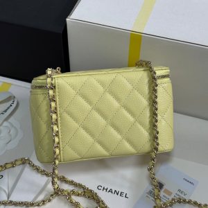 CC 25C Vanity Case 17cm Yellow Caviar Leather Heart Rhinestone Light Gold Hardware 243418