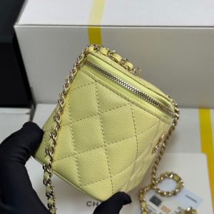 CC 25C Vanity Case 17cm Yellow Caviar Leather Heart Rhinestone Light Gold Hardware 243418