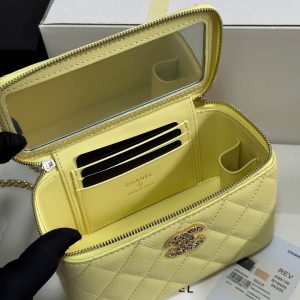 CC 25C Vanity Case 17cm Yellow Caviar Leather Heart Rhinestone Light Gold Hardware 243418