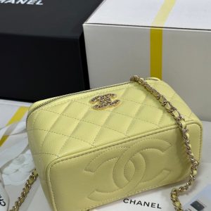 CC 25C Vanity Case 17cm Yellow Caviar Leather Heart Rhinestone Light Gold Hardware 243418