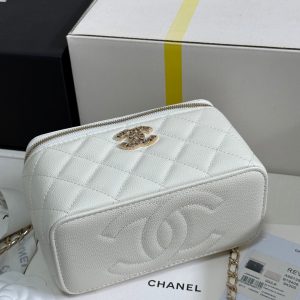CC 25C Vanity Case 17cm White Caviar Leather Heart Rhinestone Light Gold Hardware 243421