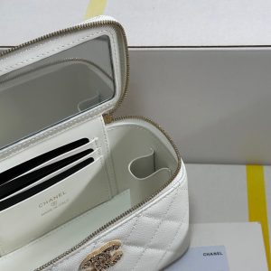 CC 25C Vanity Case 17cm White Caviar Leather Heart Rhinestone Light Gold Hardware 243421