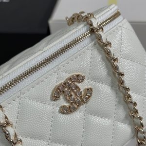 CC 25C Vanity Case 17cm White Caviar Leather Heart Rhinestone Light Gold Hardware 243421