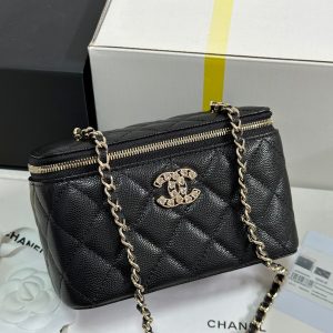 CC 25C Vanity Case 17cm Black Caviar Leather Heart Rhinestone Light Gold Hardware 243427