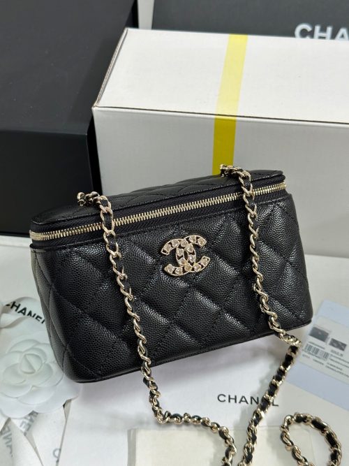 CC 25C Vanity Case 17cm Black Caviar Leather Heart Rhinestone Light Gold Hardware 243427