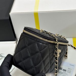 CC 25C Vanity Case 17cm Black Caviar Leather Heart Rhinestone Light Gold Hardware 243427