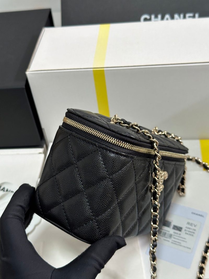 CC 25C Vanity Case 17cm Black Caviar Leather Heart Rhinestone Light Gold Hardware 243427