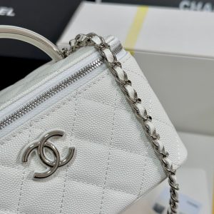 img_b885826e_20250328_i1743136375304_6_0_2_jpg CC 25P Vanity Case 17cm White Leather Silver Hardware 243460