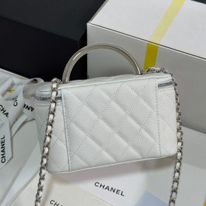 img_b885826e_20250328_i1743136375465_5266_0_8_jpg CC 25P Vanity Case 17cm White Leather Silver Hardware 243460