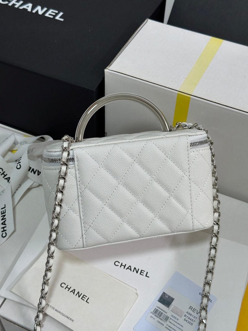 img_b885826e_20250328_i1743136375465_5266_0_8_jpg CC 25P Vanity Case 17cm White Leather Silver Hardware 243460