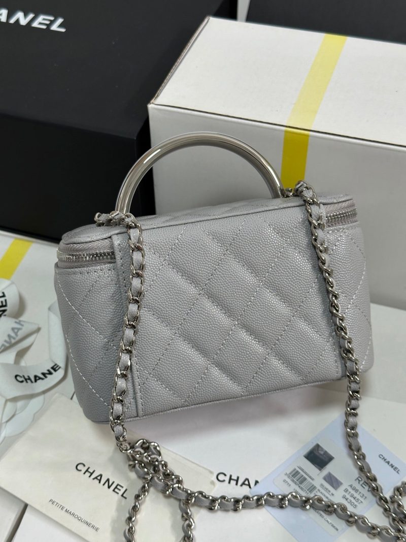 img_b885826e_20250328_i1743136771909_2002_0_8.jpg_1 CC 25P Vanity Case 17cm Light Gray Leather Silver Hardware 243466