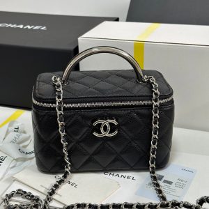 img_b885826e_20250328_i1743136927806_7428_0_1_jpg CC 25P Vanity Case 17cm Black Leather Silver Hardware 243469