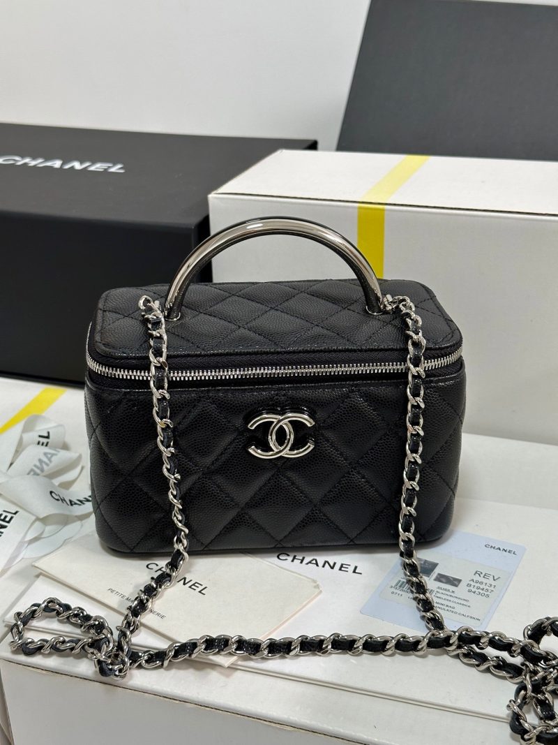 img_b885826e_20250328_i1743136927806_7428_0_1_jpg CC 25P Vanity Case 17cm Black Leather Silver Hardware 243469