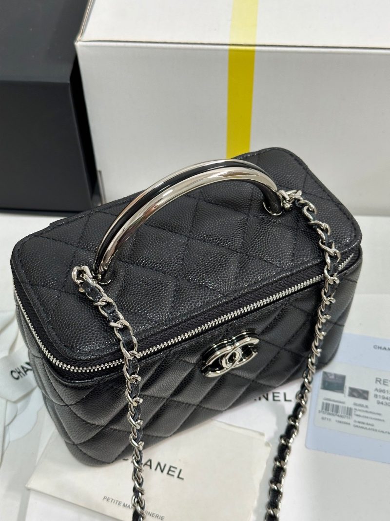 img_b885826e_20250328_i1743136927883_1281_0_2_jpg CC 25P Vanity Case 17cm Black Leather Silver Hardware 243469