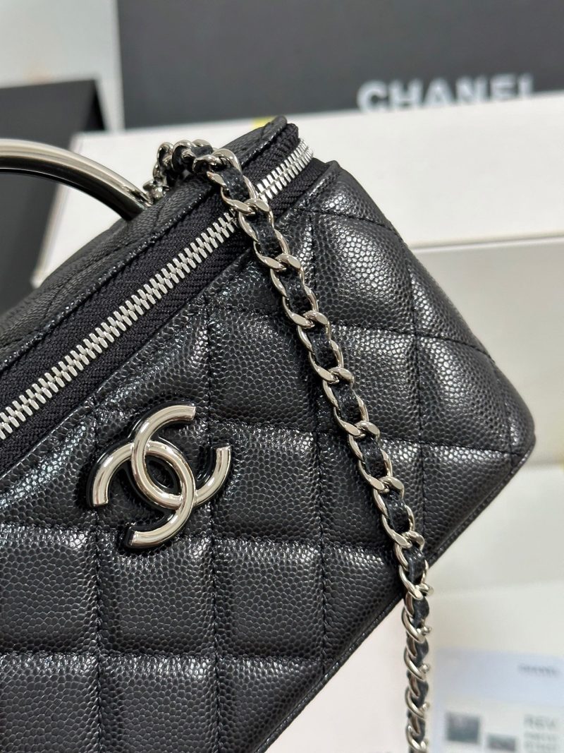 img_b885826e_20250328_i1743136927904_3852_0_4_jpg CC 25P Vanity Case 17cm Black Leather Silver Hardware 243469
