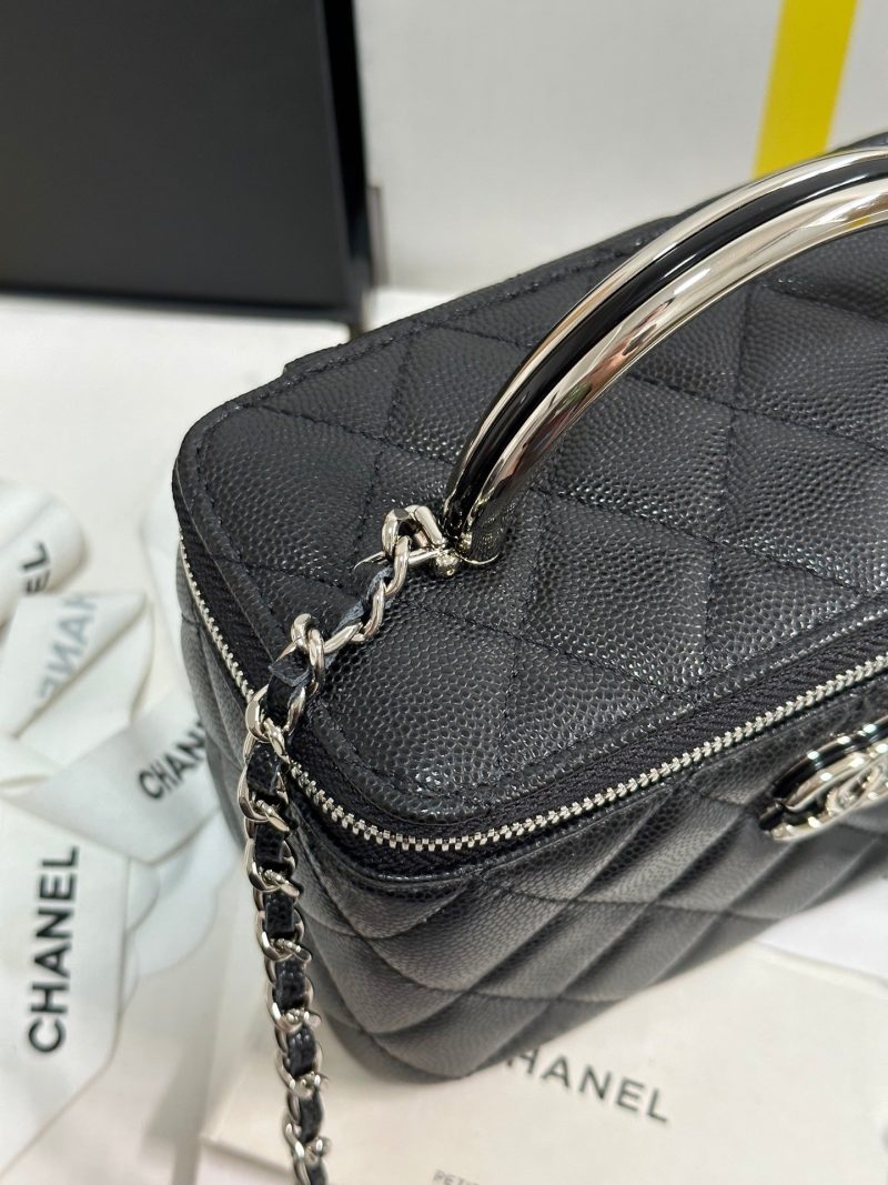 img_b885826e_20250328_i1743136928837_5800_0_3_jpg CC 25P Vanity Case 17cm Black Leather Silver Hardware 243469