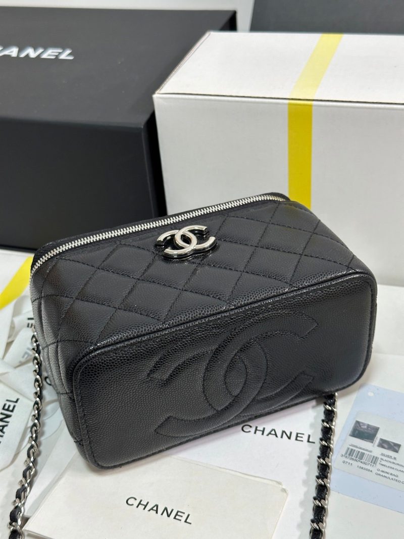 img_b885826e_20250328_i1743136928841_6723_0_6_jpg CC 25P Vanity Case 17cm Black Leather Silver Hardware 243469