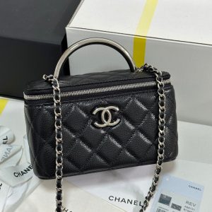 img_b885826e_20250328_i1743136928875_5848_0_0_jpg CC 25P Vanity Case 17cm Black Leather Silver Hardware 243469