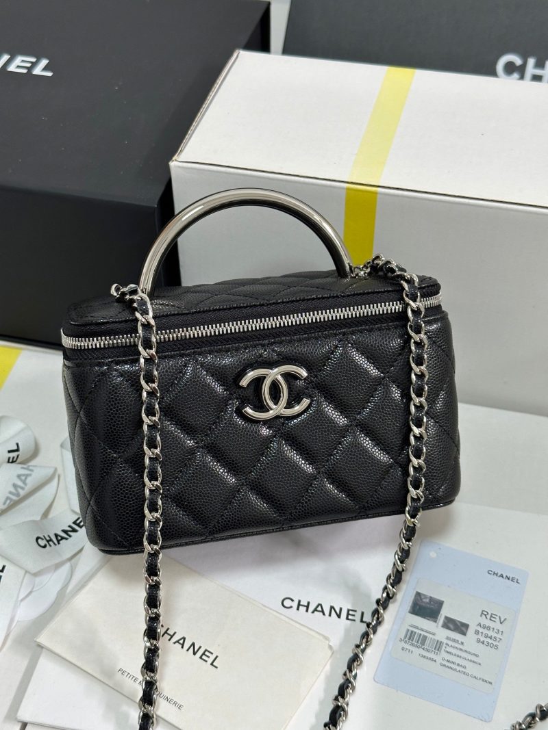 img_b885826e_20250328_i1743136928875_5848_0_0_jpg CC 25P Vanity Case 17cm Black Leather Silver Hardware 243469