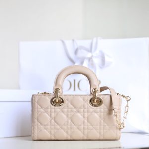 SMALL LADY D-JOY 22 IN LIGHT PINK LAMBSKIN