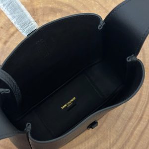 le 5a7 baby 15cm black grained leather