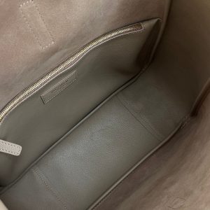 LE 5 À 7 LARGE SUPPLE 31 IN LIGHT BROWN GRAINED CALFSKIN