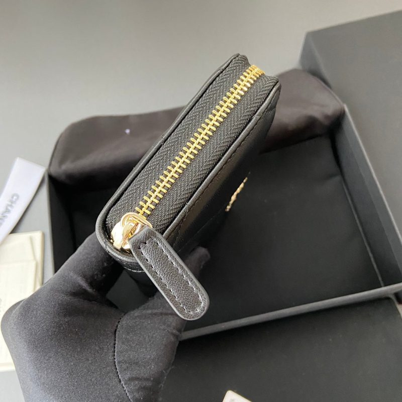 CC 19 Zipped Wallet 19cm Black Calfskin