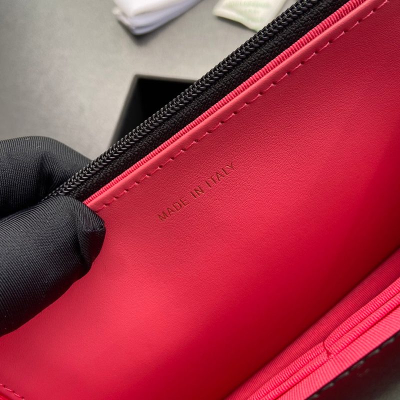 CC 19 Woc 19cm Black Calfskin Gold Hardware