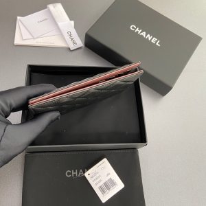 img_c4e87dad_20240423_i1713873111_3037_3_jpg_78fee795-e4e9-49d1-ac4d-f036155d7c83 cc passport 10cm black lambskin silver hardware