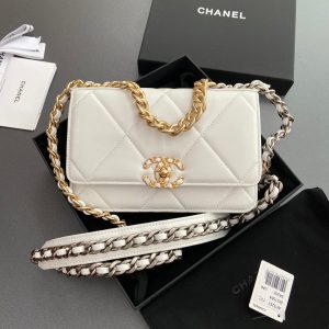 CC 19 Woc 19cm White Calfskin Gold Hardware
